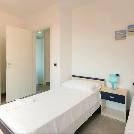 Holiday Albarella Ro 3 Holiday home *